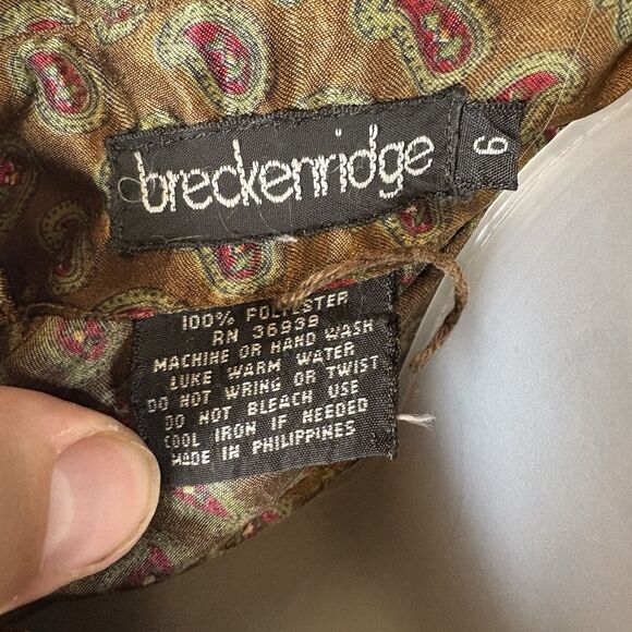 Breckenridge Women's Size 9 Blue Denim Embroidered Floral Button-Up Shirt - Picture 12 of 16